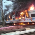Kereta Tabrak Mobil, Satu Gerbong Dilalap Api