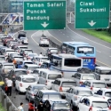 H+3 Lebaran, Lalin Menuju Puncak Macet 2 Km