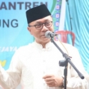 Zulkifli Berharap Pesantren Bisa Mempersatukan Umat