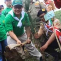 Ketum PKB Tanam 1.900 Bibit Pohon Di Kaki Gunung Slamet