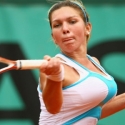 Halep Iringi Kerber Pijak Babak Ketiga