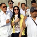 Laskar Prabowo Bantu Korban Kebakaran Kampung Melayu