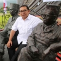 Peringati HUT RI Ke-72, Fadli Zon Resmikan Patung The Founding Fathers