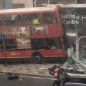 Double-decker Tabrak Toko Di Inggris, Diduga Karena Sopir Pingsan