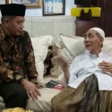 Ikut Pilgub Jateng, Ferry Juliantono Dapat Restu Mbah Moen