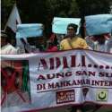Massa Tuntut Adili Aung San Suu Kyi