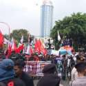 Massa Gerakan Pekerja Muslim Indonesia Dihalau Mendekati Kedubes Myanmar