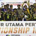 RU V Sabet Piala Dirut Pertamina