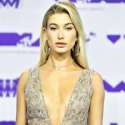 Hailey Baldwin, French Kiss Shawn Mendes