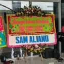 Karangan Bunga #SaveTiangListrik Tiba Di RSCM
