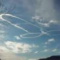 Pilot AU AS Ini Gambar Penis Dengan Asap Jet Di Langit