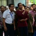 Jokowi Berkaos Oblong Saat Resmikan Kereta Bandara, Warganet: Keedanan Zaman Now