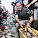 AHY Borong Ikan Segar Di Sorong