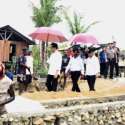 Didampingi Menteri Basuki, Presiden Jokowi Tinjau Program Padat Karya Kota Sorong