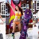 Hanya Kenakan Bikini Di Suhu Beku, Ribuan Pemain Ski Pecahkan Rekor