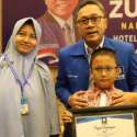 Zulkifli Hasan Beri Penghargaan Untuk Hafiz Cilik Bojonegoro