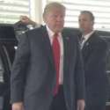Berdasi Merah, Trump Tiba Di Hotel Capella Untuk Bertemu Kim Jong Un