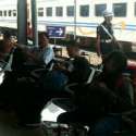 Stasiun Pasar Senen Mulai Dibanjiri Pemudik