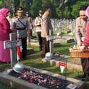 HUT Ke-72 Bhayangkara, Kapolri Ziarah Ke Makam Pahlawan Kalibata