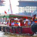 Menteri Basuki Tinjau Pembangunan Jembatan Musi IV Dengan Perahu