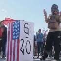Protes G20, Ratusan Orang Bakar Bendera AS Di Argentina