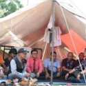 Warga Korban Gusur Memilih Menginap Di Gedung Dewan