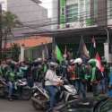 Garda Segel Kantor Grab Di Bendungan Hilir