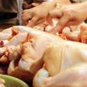 Pedagang Ngarep Daging Ayam Tak Melebihi Rp 24 Ribu Per Kilo