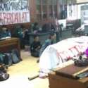 Aksi Mahasiswa Unila, Bawa Keranda Ke Ruang Rektor