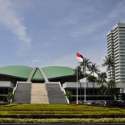 Yang Usil Orang Lain, Kok DPR Yang Nanggung
