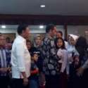 Jokowi Temui Keluarga Korban Di Crisis Center Bandara Soetta
