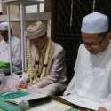 Pernikahan Langka Di Makam Keramat Habib Cikini