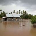 Nenek Tewas, 17 Rumah Hanyut Diterjang Banjir Bandang