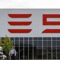 Tesla PHK Tujuh Persen Karyawan