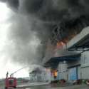 Gudang Di Kawasan Industri Manyar Terbakar, Buruh Panik Berhamburan