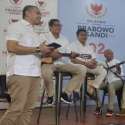 Cara Sandiaga Tunggu Kedatangan Prabowo; Main Musik Hingga Stand Up Comedy