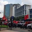 Pendukung Jokowi-Maruf Tumpah Ruah Di Jalan Protokol Menuju GBK
