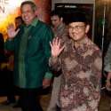 Keluarga Besar Habibie Jenguk Ani Yudhoyono
