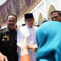 Semangati Relawan Pengawal C1 Di Padang, Sandiaga: Tak Afdal Jika Tidak Makan Masakan Padang