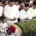KH Maruf Amin Jadi Imam Salat Jenazah Ani Yudhoyono
