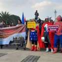 Pakai Baju Superhero, Massa GMPRI Tolak Kerusuhan Pasca Pemilu