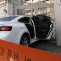 Mobil Berisi Puluhan Tabung Gas Sekali Pakai Tabrak Gerbang Kedubes AS Di Seoul