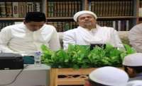 Putra Mbah Moen Sowan Ke Kediaman Habib Rizieq Shihab