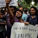 India Lepas Otonomi Khusus Kashmir, Pandit Langsung Bagi-bagikan Permen