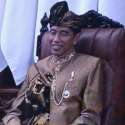 Ganti Busana, Jokowi Kenakan Pakaian Adat Sasak Dari NTB