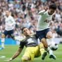 Hanya Dengan 10 Pemain, Tottenham Pecundangi Southampton 2-1