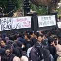 Mahasiswa Malang Turun, Kantor DPRD Disegel Jadi Warung Pecel