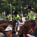 Empat Polisi Berkuda Curi Perhatian Pengunjung Car Free Day