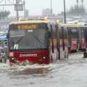 Jakarta Diguyur Hujan Lebat, Ini Koridor TransJakarta Yang Tidak Bisa Beroperasi