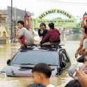 Banjir 6 Meter Rendam Ribuan Rumah Di Jati Asih